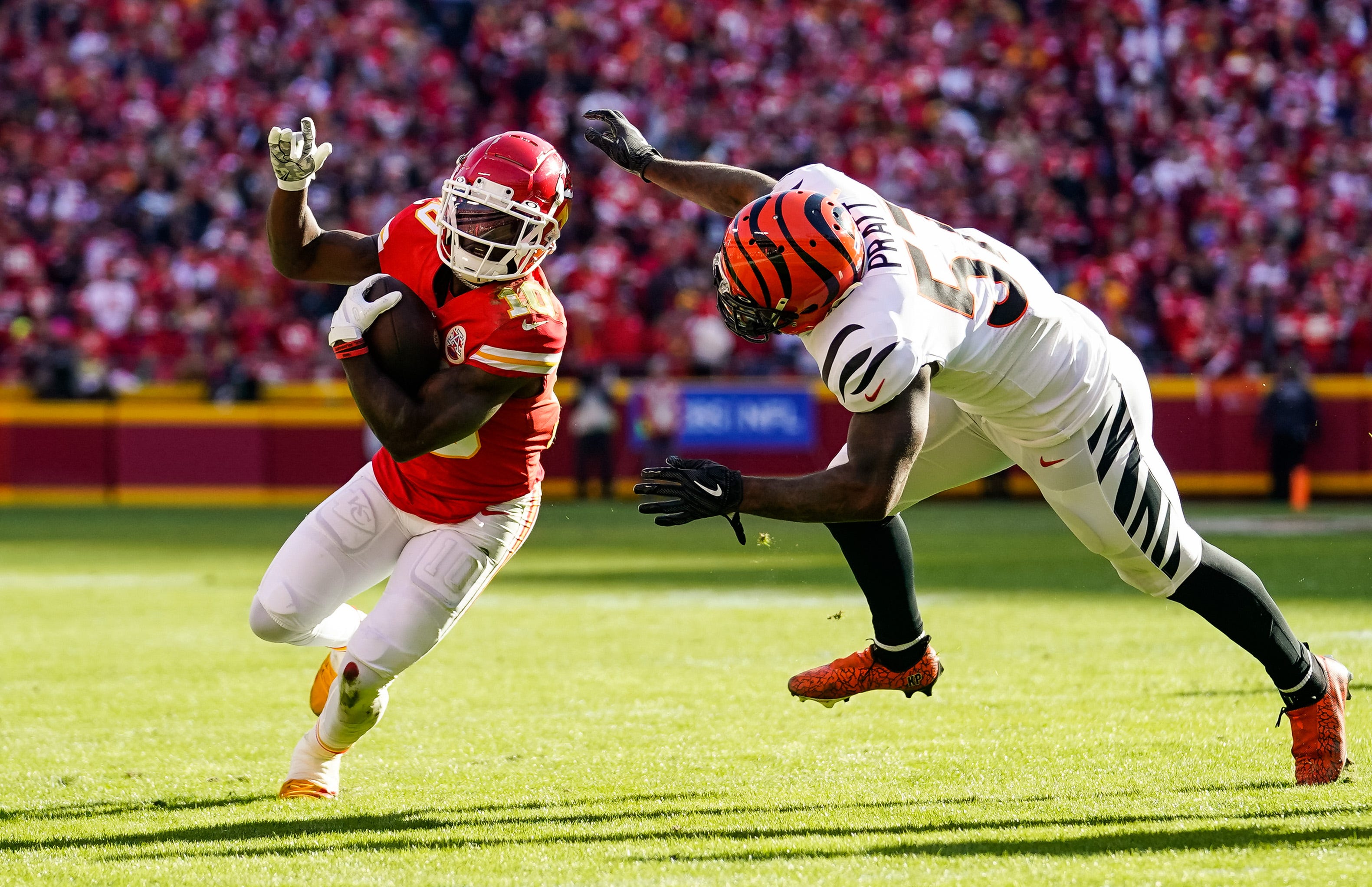 WR Tyreek Hill: Traded to Dolphins (previous team: Chiefs)